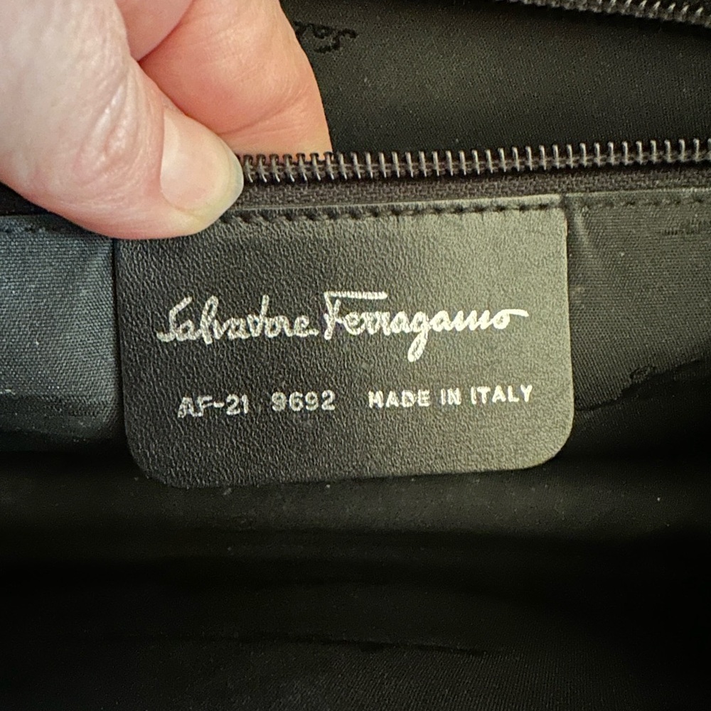 Ferragamo gray fabric purse - Picture 4 of 9